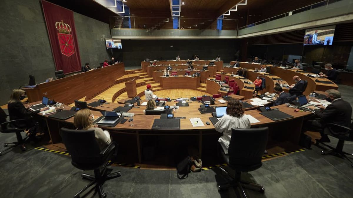 Navarra, el único parlamento español que no publica las declaraciones patrimoniales de sus componentes