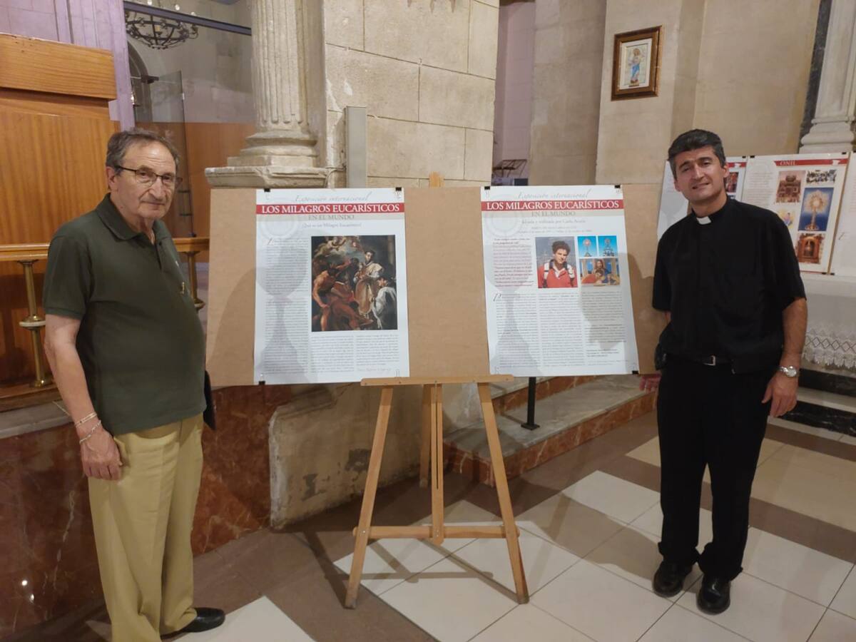 Exposición internacional en la Parroquia de Santa María, en Villena