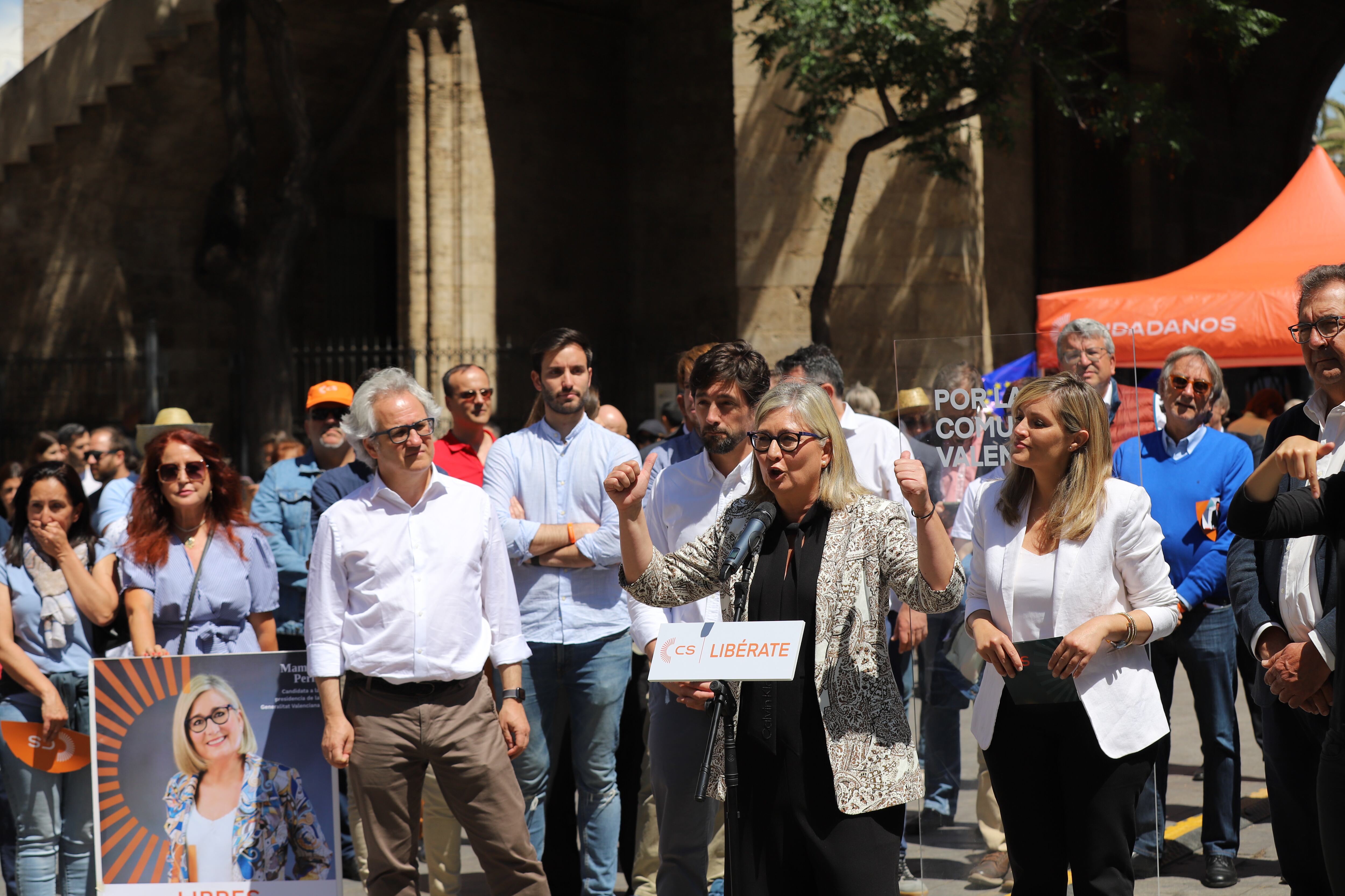 Patricia Guasp y Mamen Peris, de Ciudadanos, han protagonizado este sábado un mítin en València.