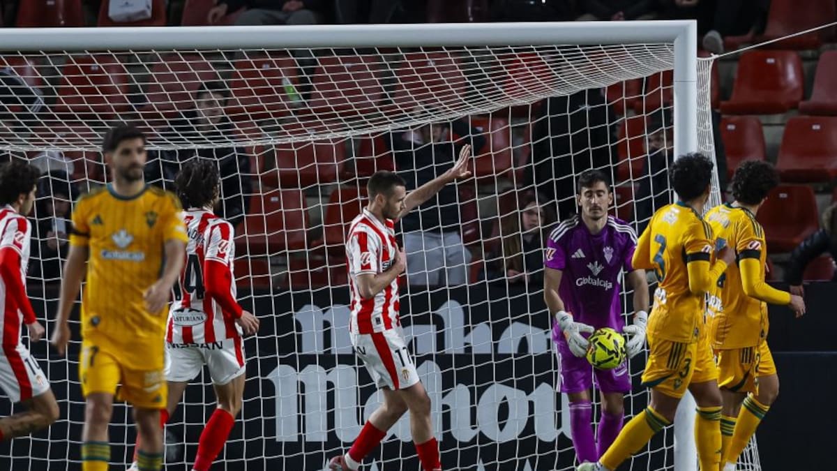 El Sporting suma menos de lo deseable en una tarde extraña