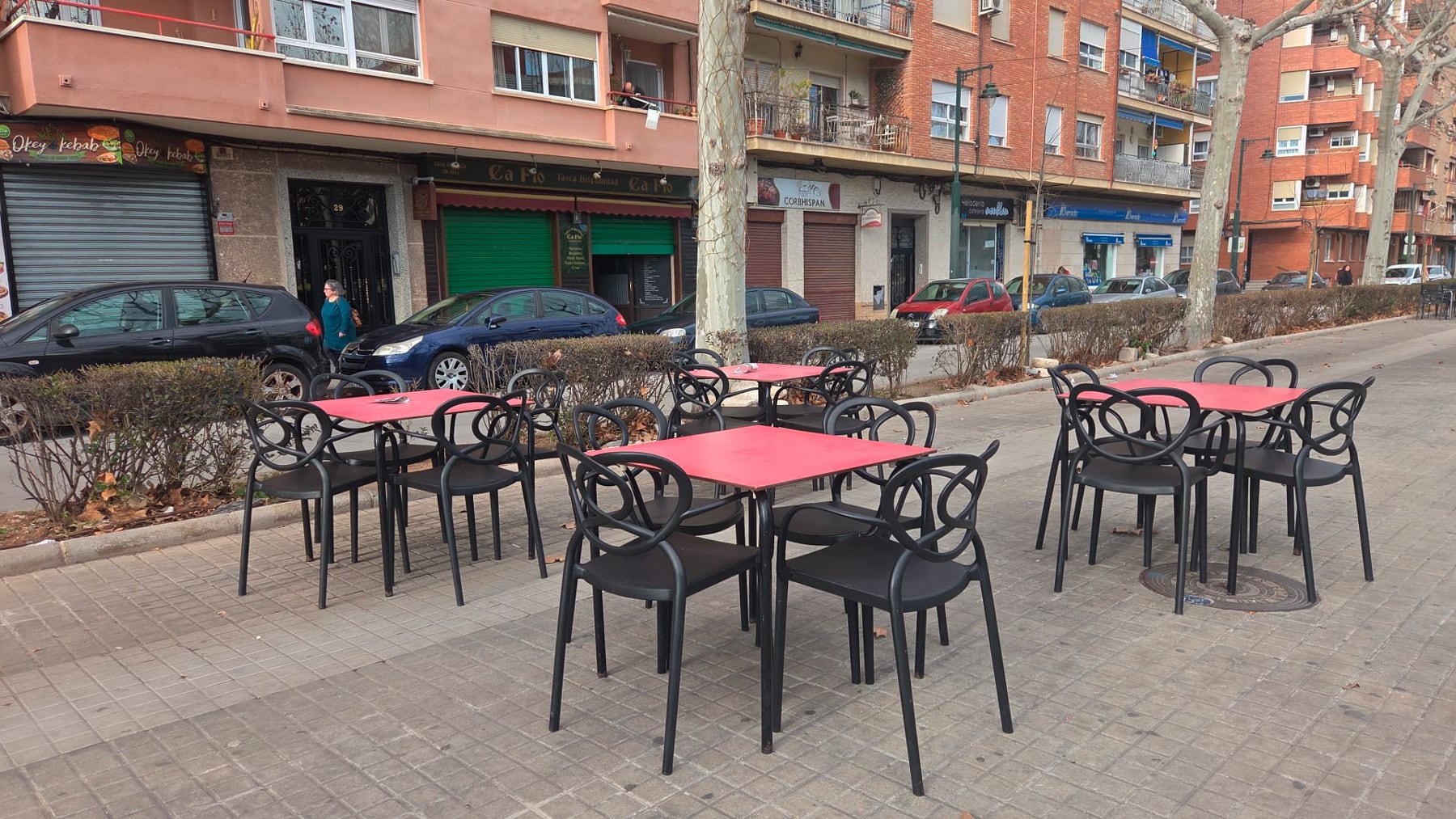 Una de las terrazas de bar ubicadas en la Avenida Hispanidad