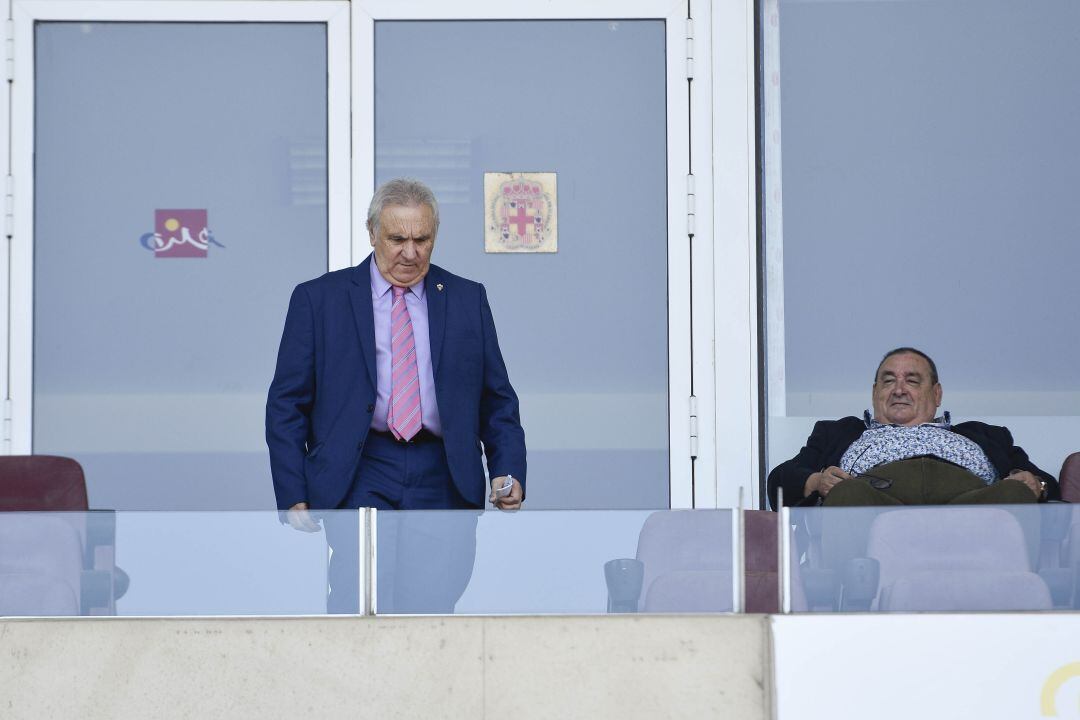 Alfonso García llegando al palco este domingo.