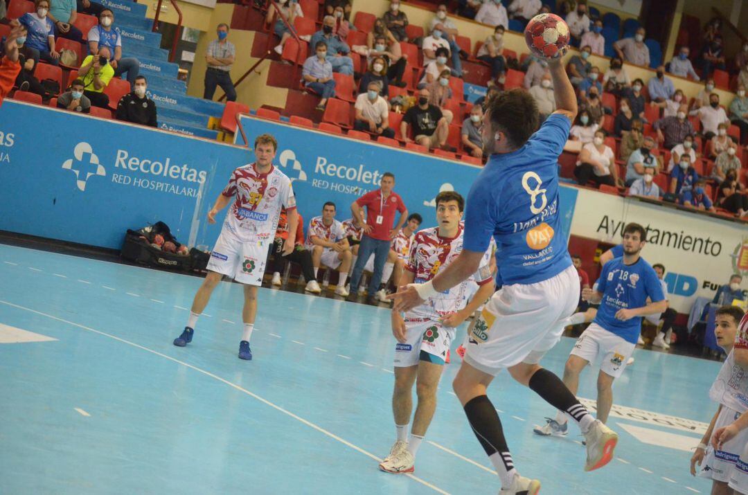 Atletico Valladolid y ABANCA Ademar firmaron un empate en el derbi 