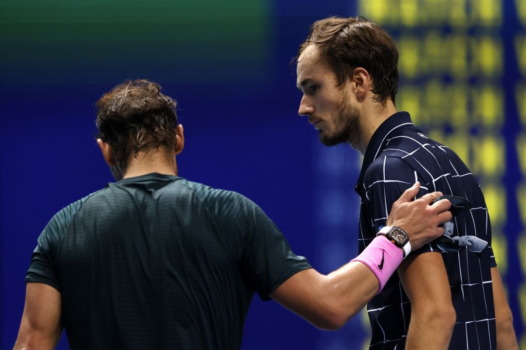 Rafa Nadal felicita a Daniil Medvedev tras su victoria