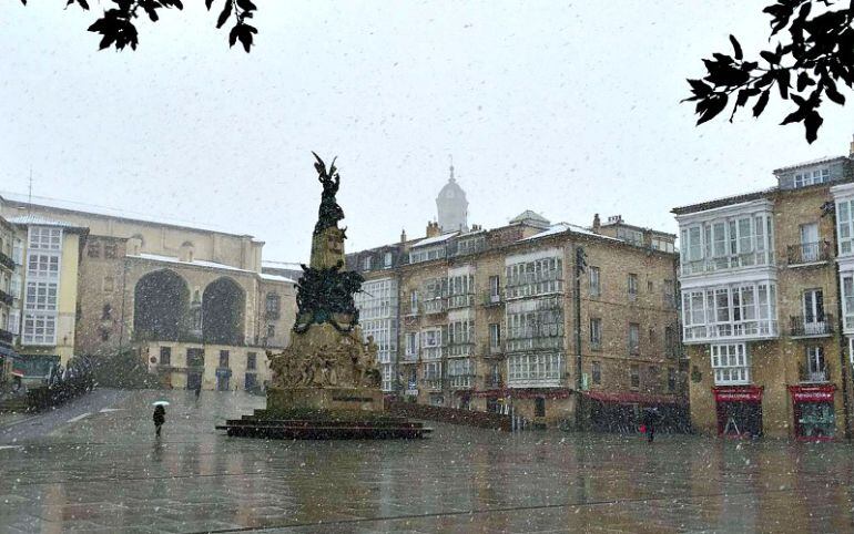 Plaza de la Virgen Blanca.