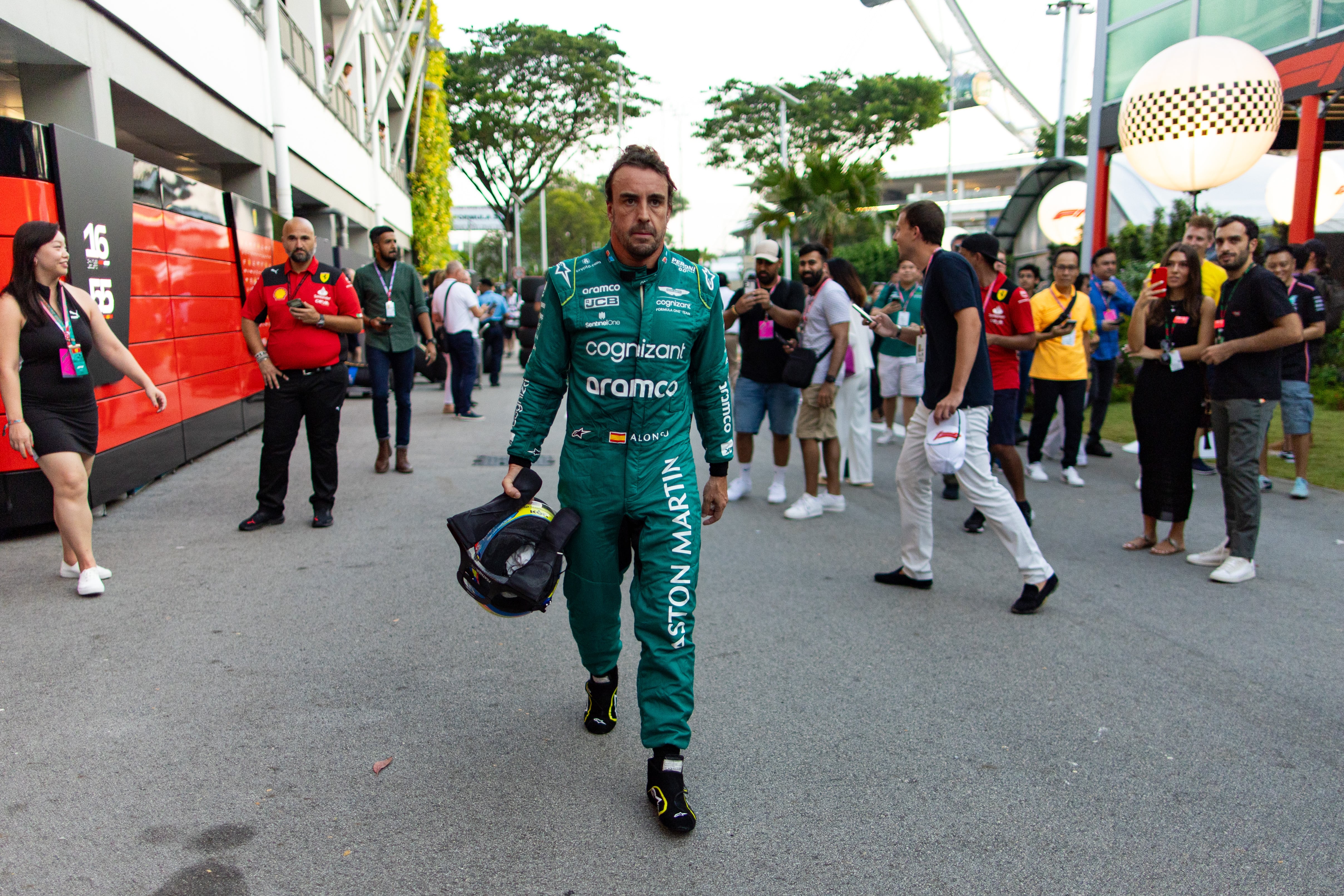 Fernando Alonso, en Singapur tras la clasificación de este sábado.