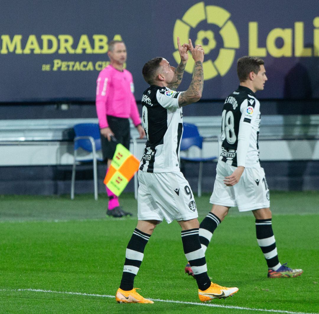 Celebrate score of Roger Marti of Levante during LaLiga