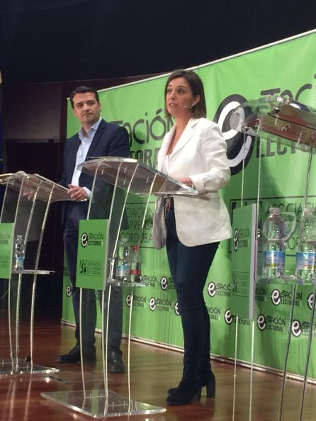 La alcaldesa y candidata a la reelección, Isabel Ambrosio, durante una de sus intervenciones en el debate de la Asociación de la Prensa de Córdoba