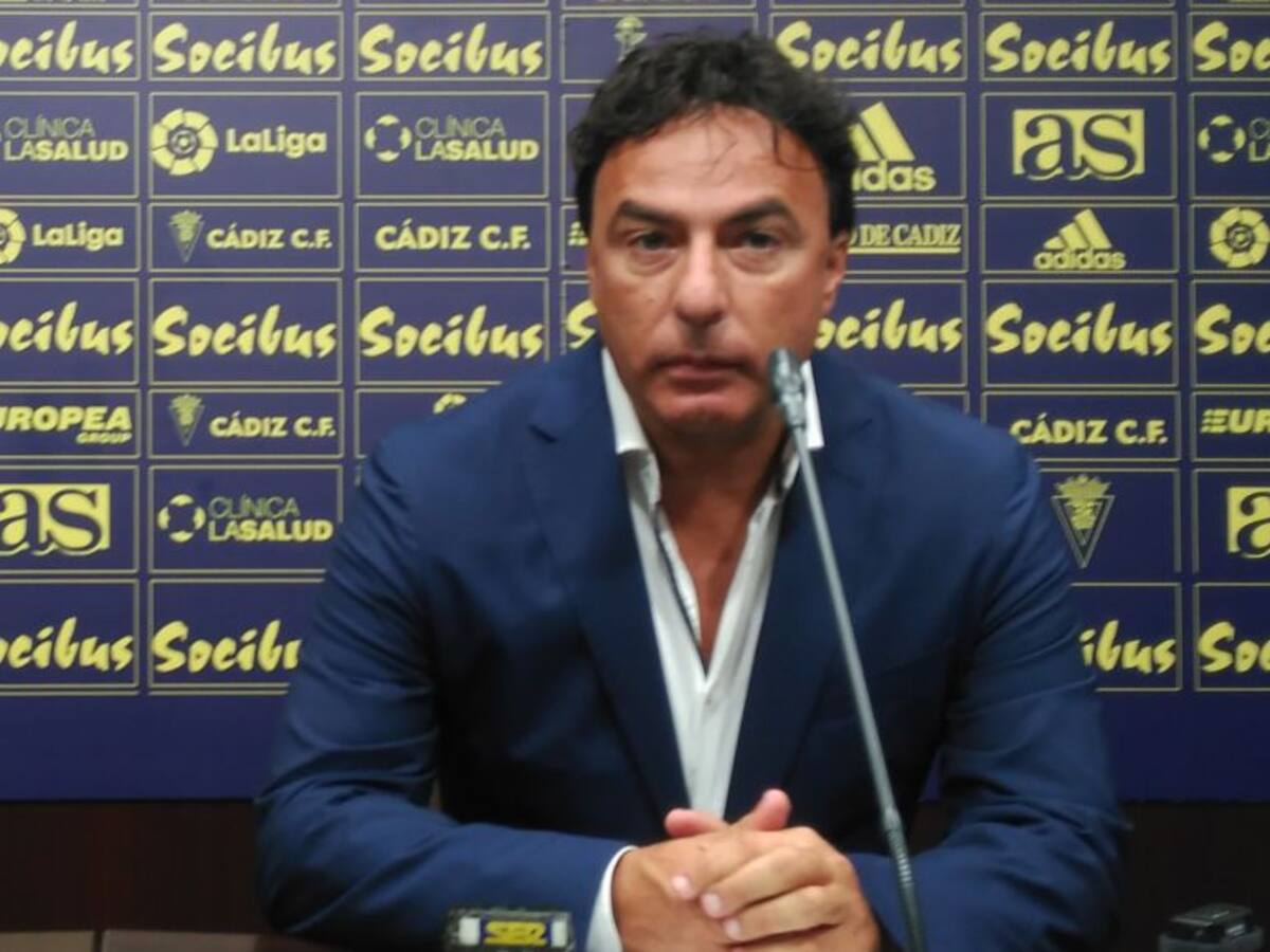Quique Pina: "Buscamos un jugador que tenga pausa no que busque la banda"