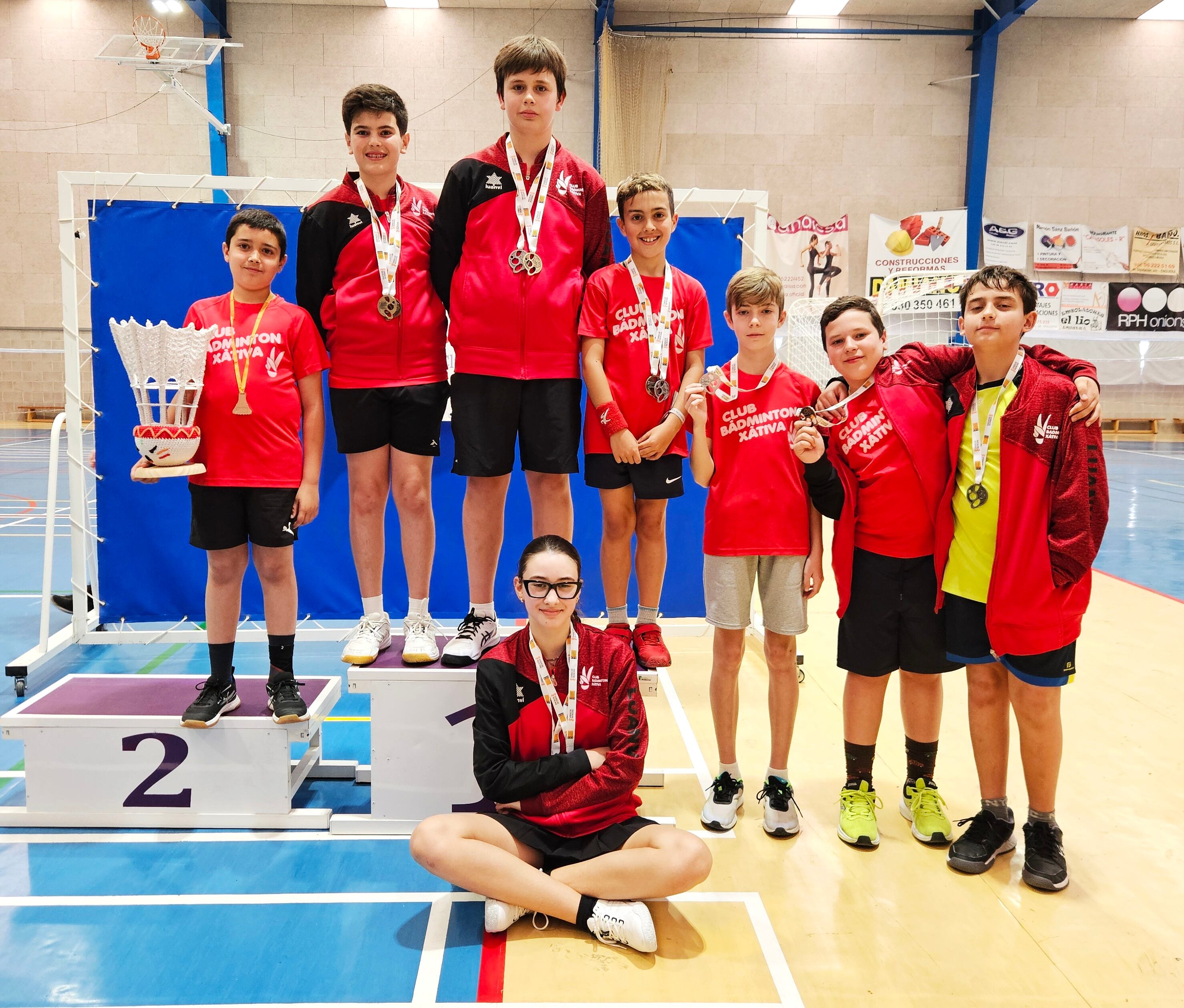 Jugadoras y jugadores del CB Xàtiva