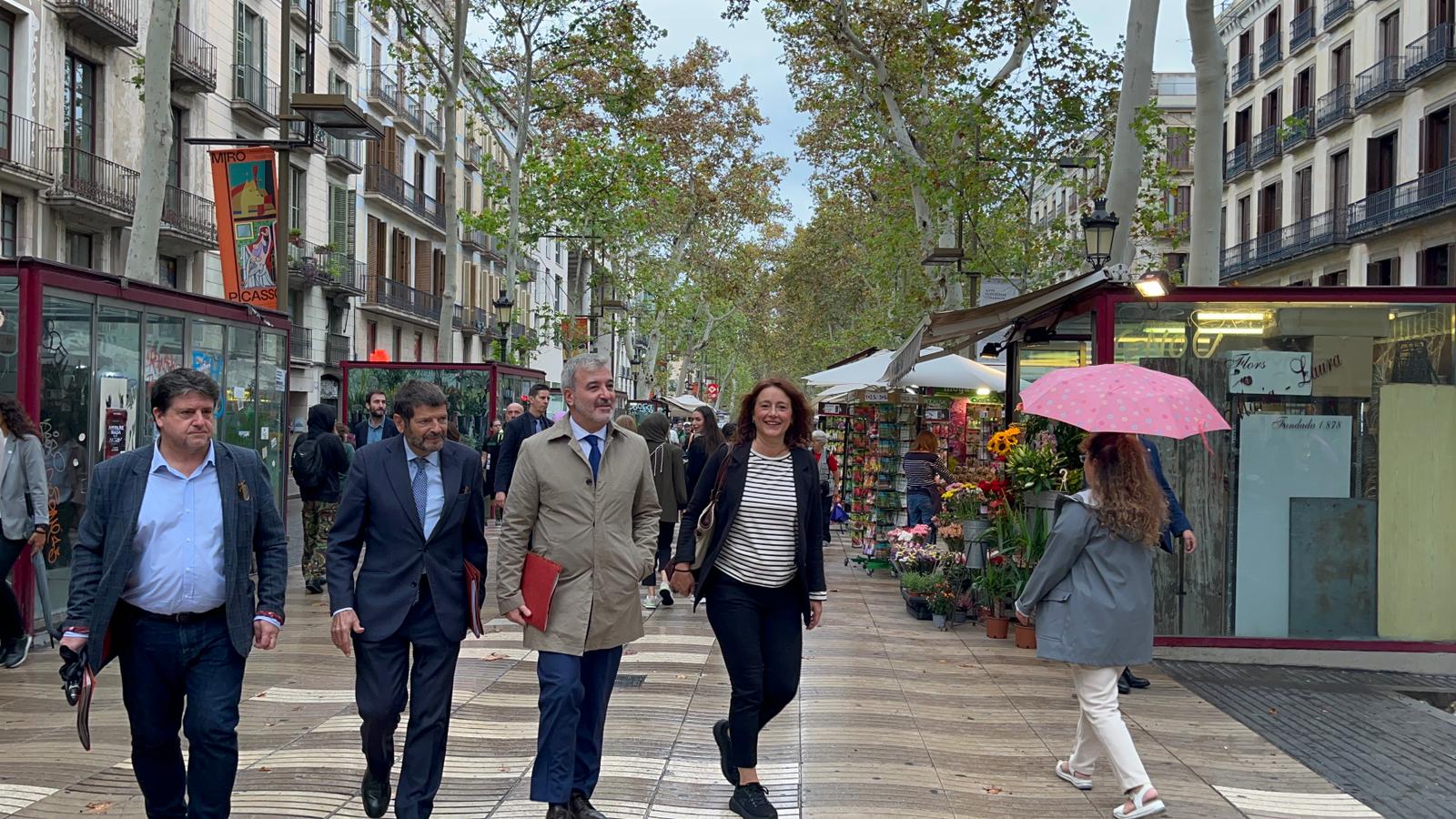 Laia Bonet, Jaume Collboni i Albert Batlle abans de la presentació de la reforma de la Rambla.