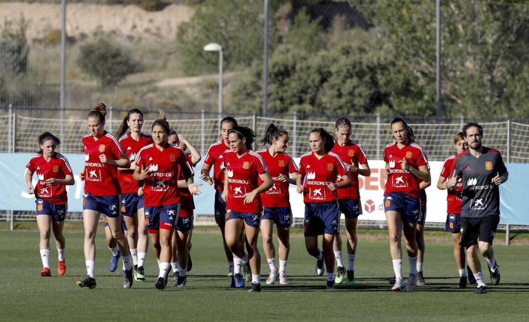 Último entrenamiento de la Selección Española femenina de cara a preparar el encuentro del pasado viernes ante Camerún