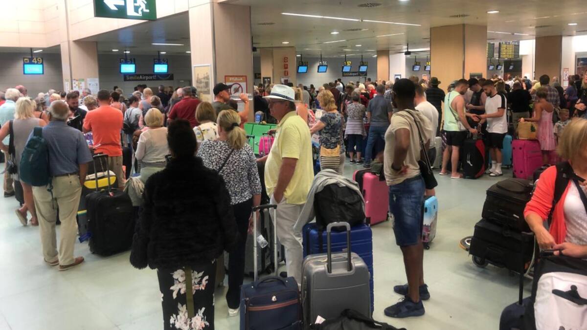 Repatriados más de un millar de turistas británicos que viajaban con Thomas Cook