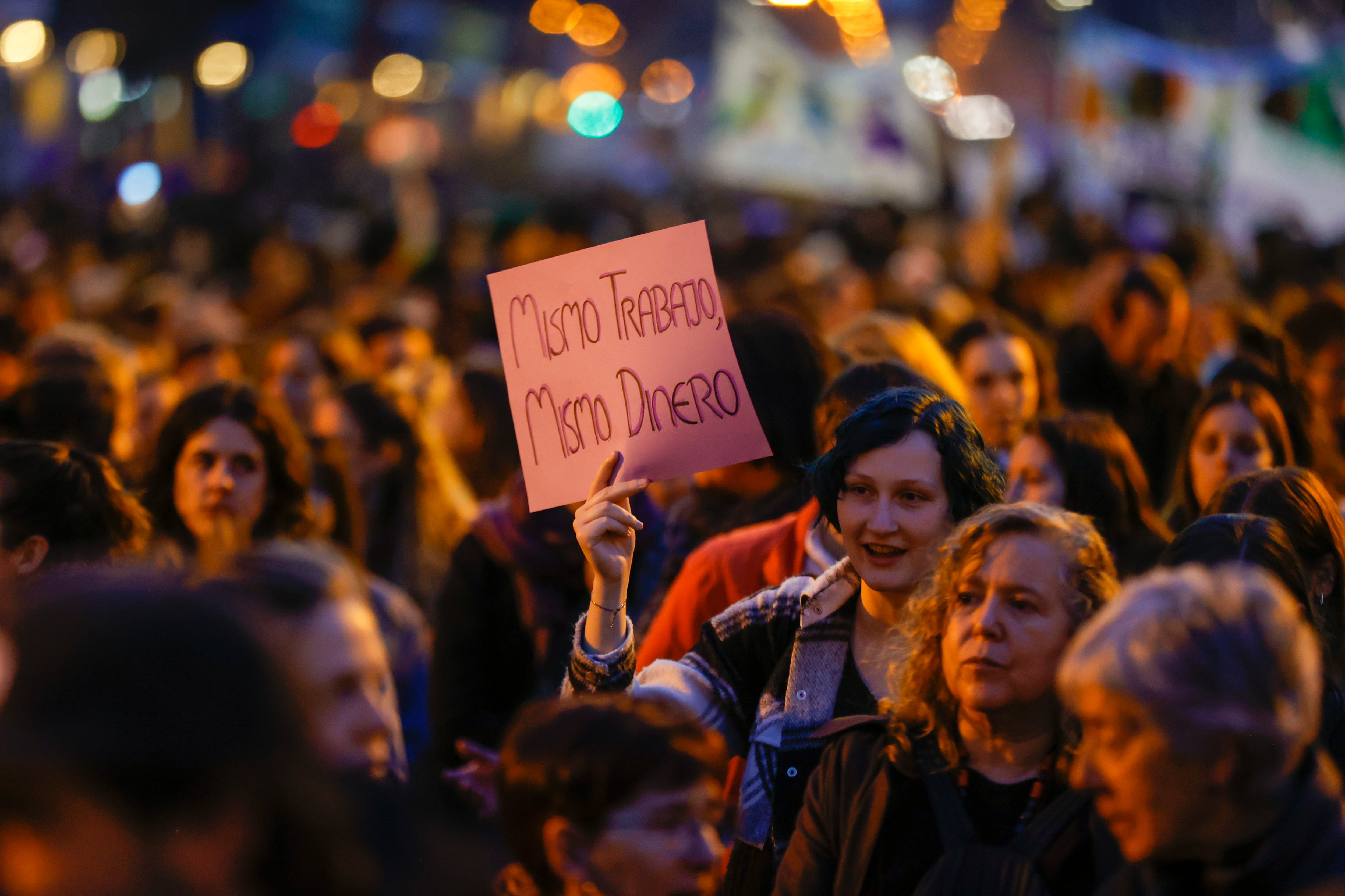 Imagen de archivo Manifestación 8M en Barcelona por el trabajo femenino, entre otras revindicaciones.