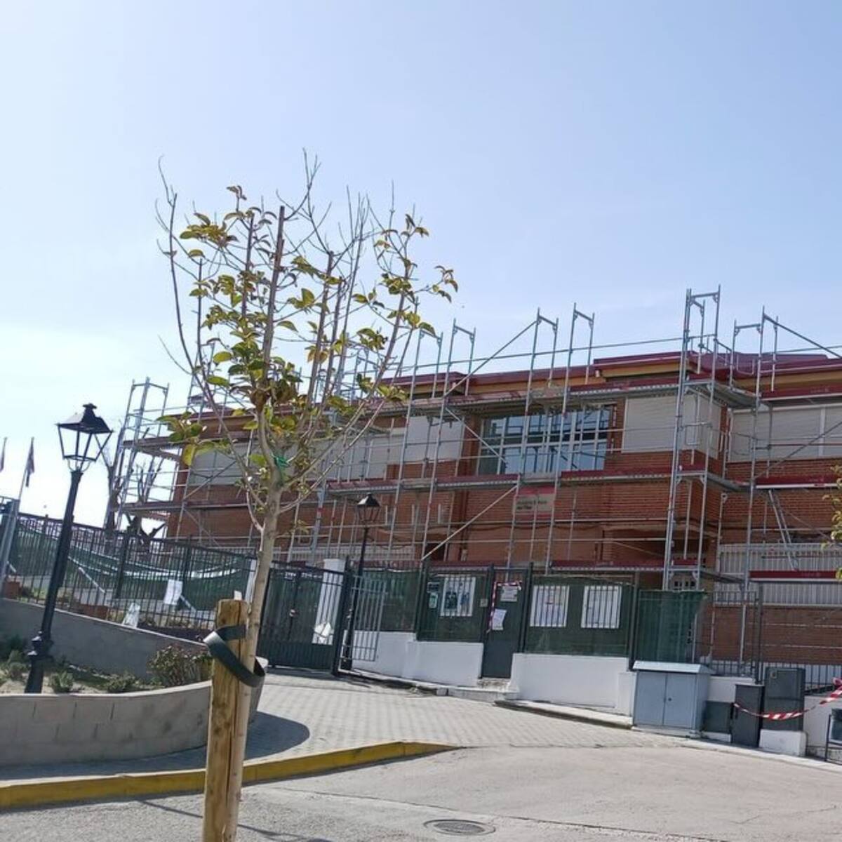 Concluye la retirada del amianto en el colegio Nuestra Señora del Pilar de Torrejón de Velasco