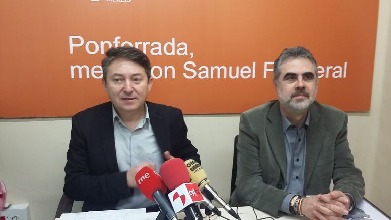 Portavoz de Use-Bierzo, Samuel Folgueral y resposable de asuntos económicos de USE, Fernando Álvarez 