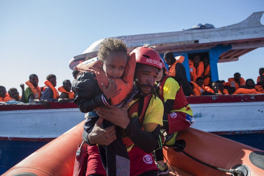 El barco Open Arms rescata a inmigrantes en alta mar 
 
 
 
 