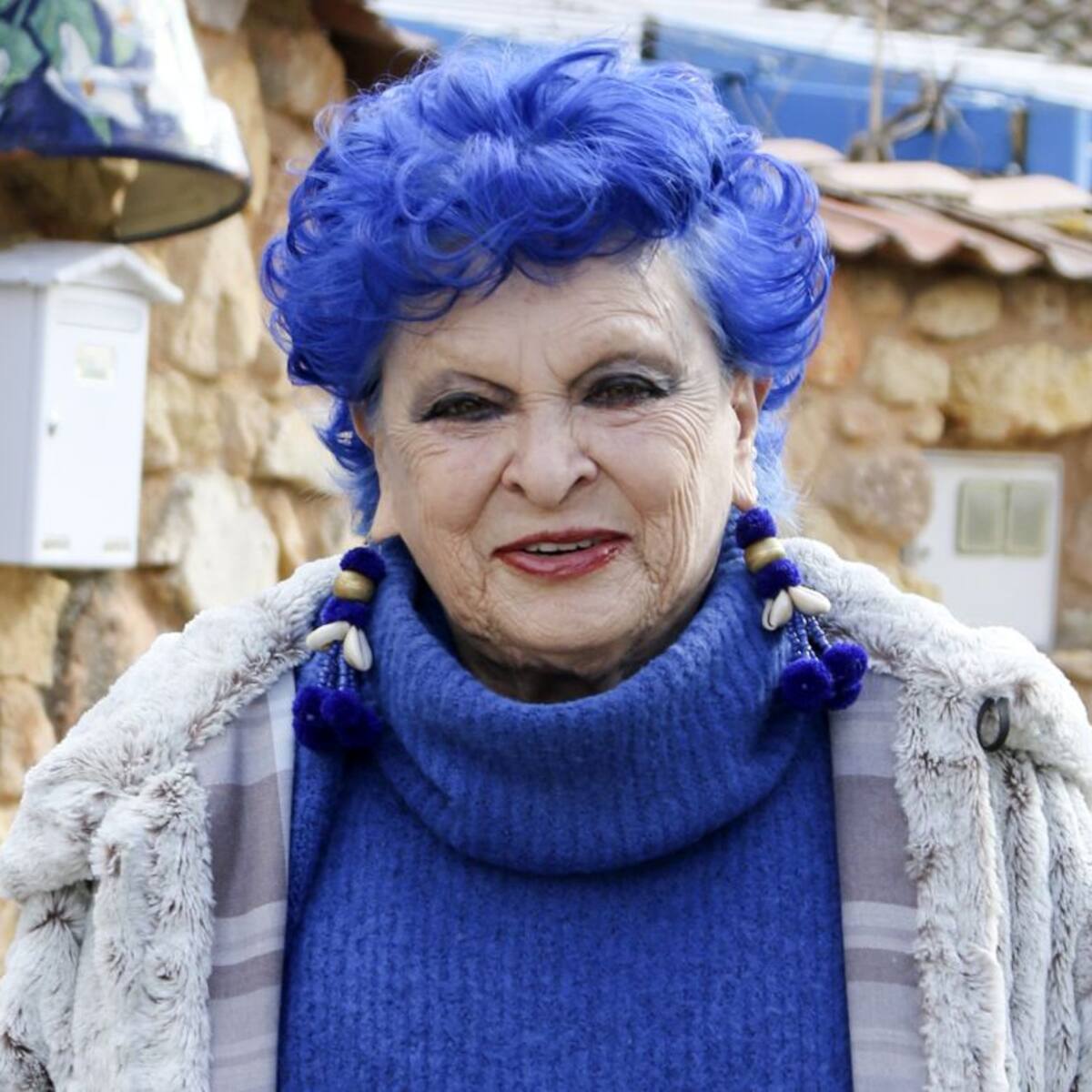 Los Bosé ponen a la venta 'La casa azul', el chalet donde Lucía Bosé vivió sus últimos años de vida