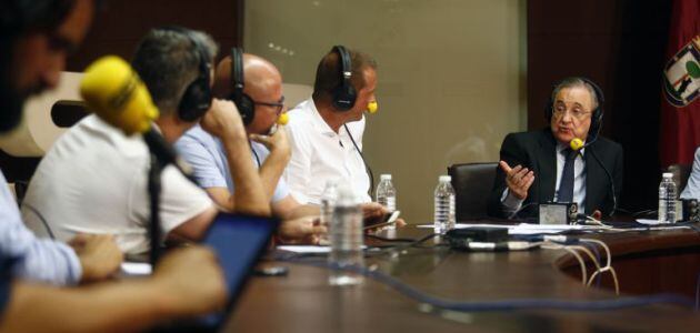 GALERÍA | La entrevista al presidente del Madrid, en imágenes.