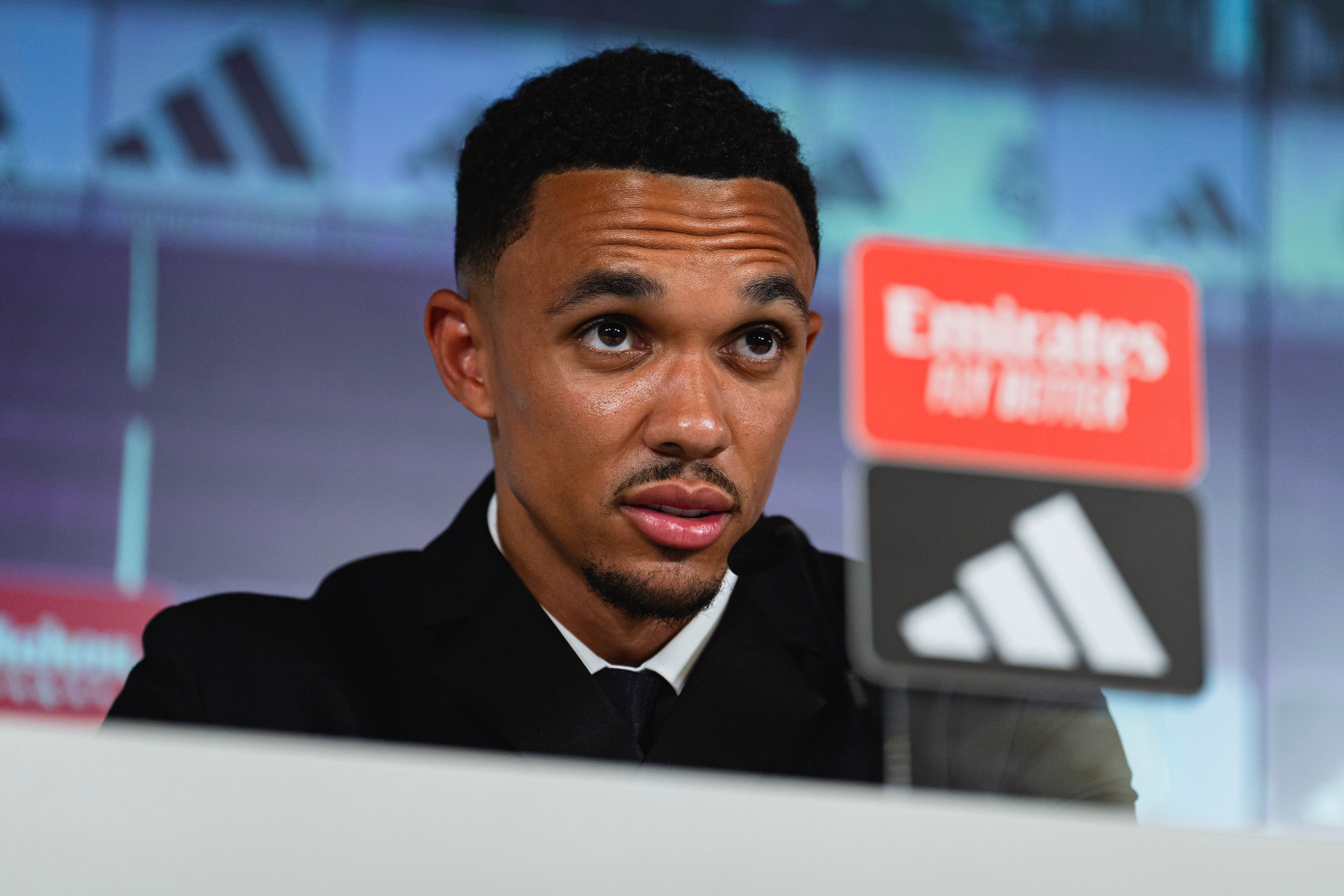 Trent Alexander-Arnold comparece en la rueda de prensa de su presentación con el Real Madrid