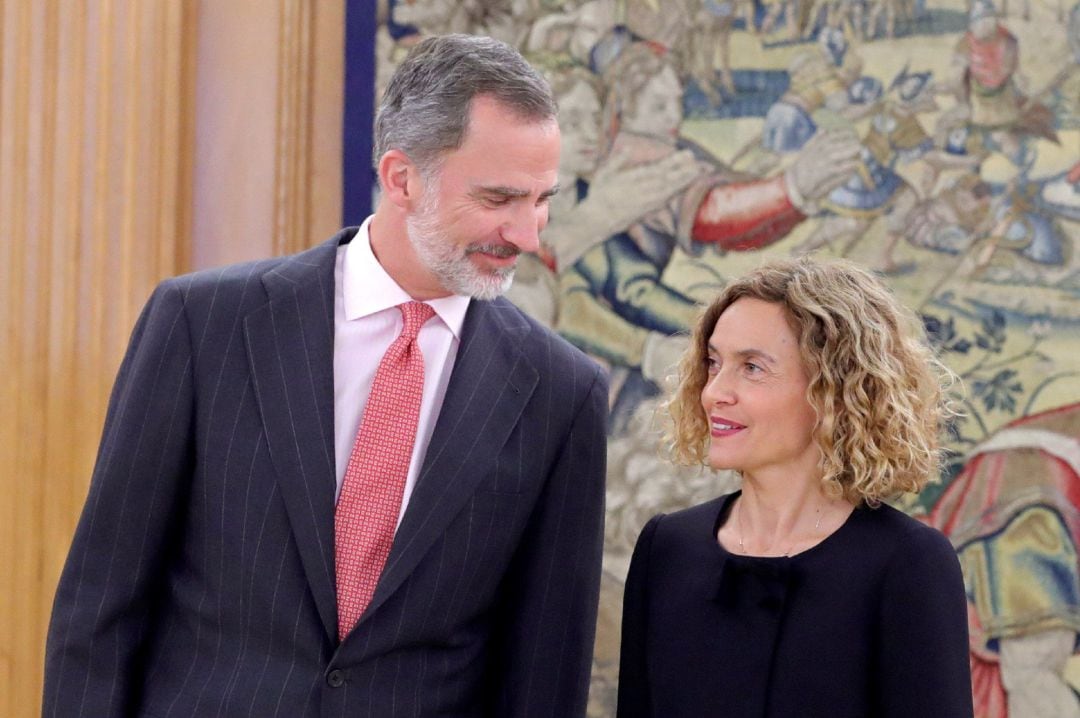 El rey Felipe VI durante la recepción a la presidenta del Congreso, Meritxell Batet