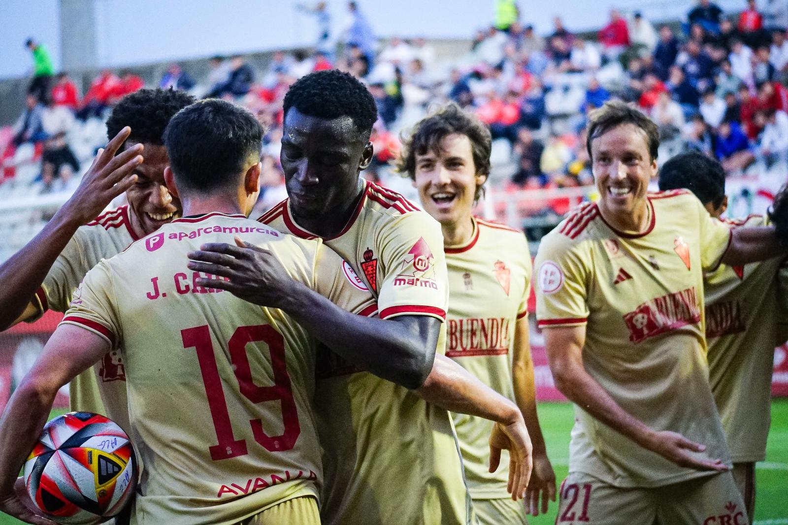 El Real Murcia celebra un gol en el Nuevo Mirador