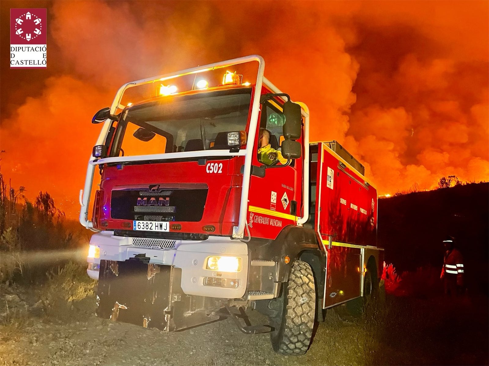 El incendio de Les Useres continúa descontrolado