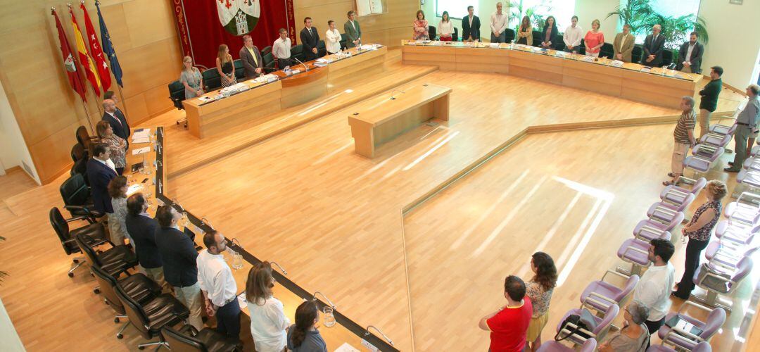 Creen insuficiente que se ofrezca la retransmisión en directo a través de Internet, porque esa posibilidad ya existía antes de la modificación de horarios