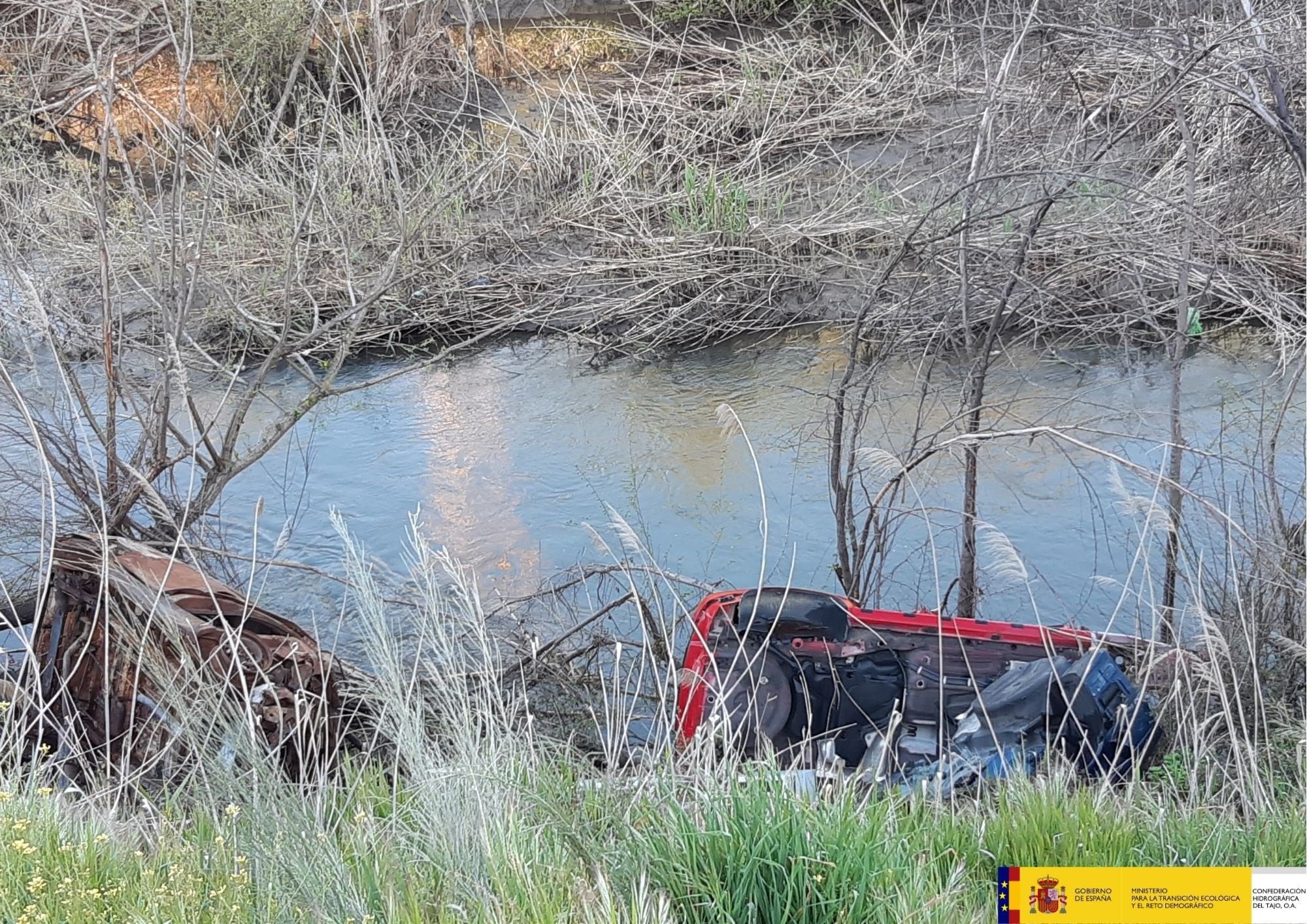 21/04/2021 La Confederación Hidrográfica del Tajo avanza en los trabajos de retirada de residuos en el cauce del río Guadarrama a su paso por varios municipios de la Comunidad de Madrid
POLITICA 
MINISTERIO PARA LA TRANSICIÓN ECOLÓGICA Y EL RETO
