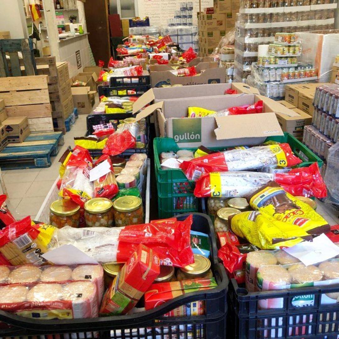 Imagen de archivo de alimentos almacenados por Colomina para repartirlos en la Zona Norte