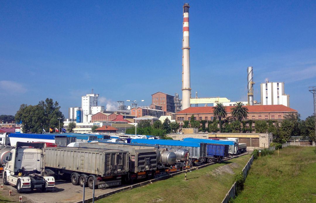 Imagen de la planta que la multinacional Solvay tiene en Barreda, Torrelavega. 