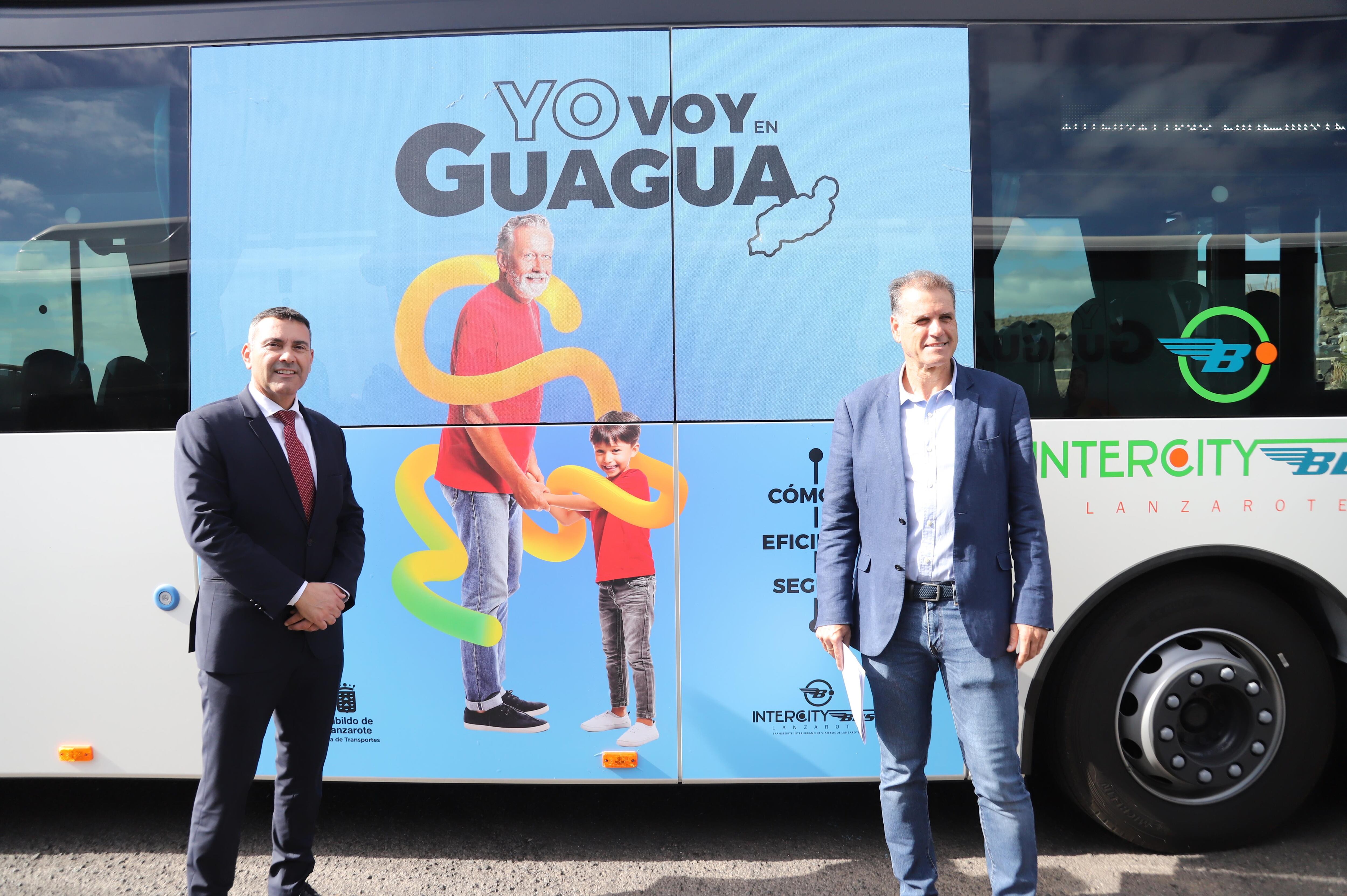 Oswaldo Betancort, presidente del Cabildo de Lanzarote y Domingo Cejas, consejero de Transporte de Lanzarote.