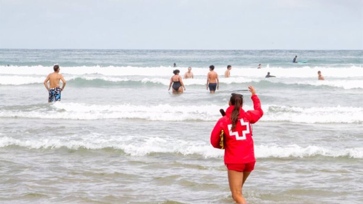 Santander amplía el horario del servicio de socorrismo en las playas