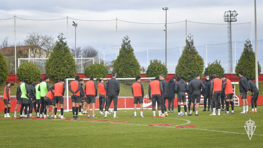 Entrenamiento de la primera plantilla.