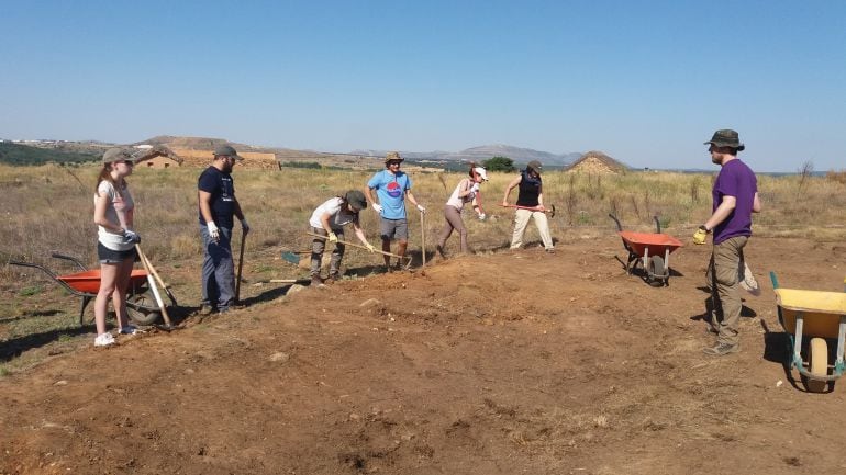 Excavaciones en la parcela XXIV del Yacimiento de Numancia, recuperando la ciudad celtibérica del siglo III Antes de Cristo.