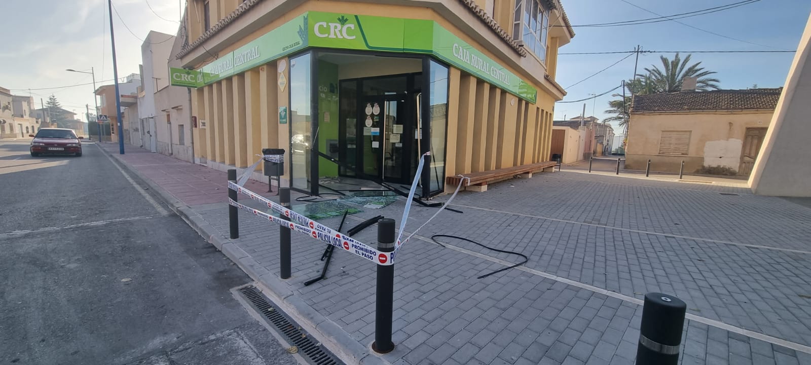 Imagen del cajero automático de Benferri que ha sufrido un robo esta madrugada.