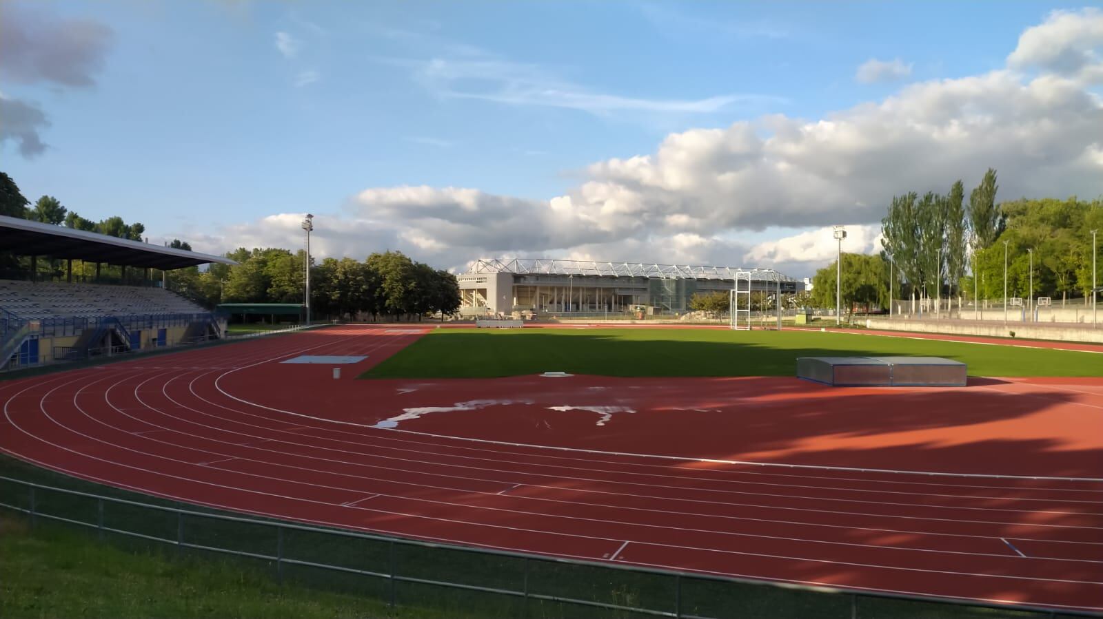 La nueva pista solo se podrá usar de forma parcial