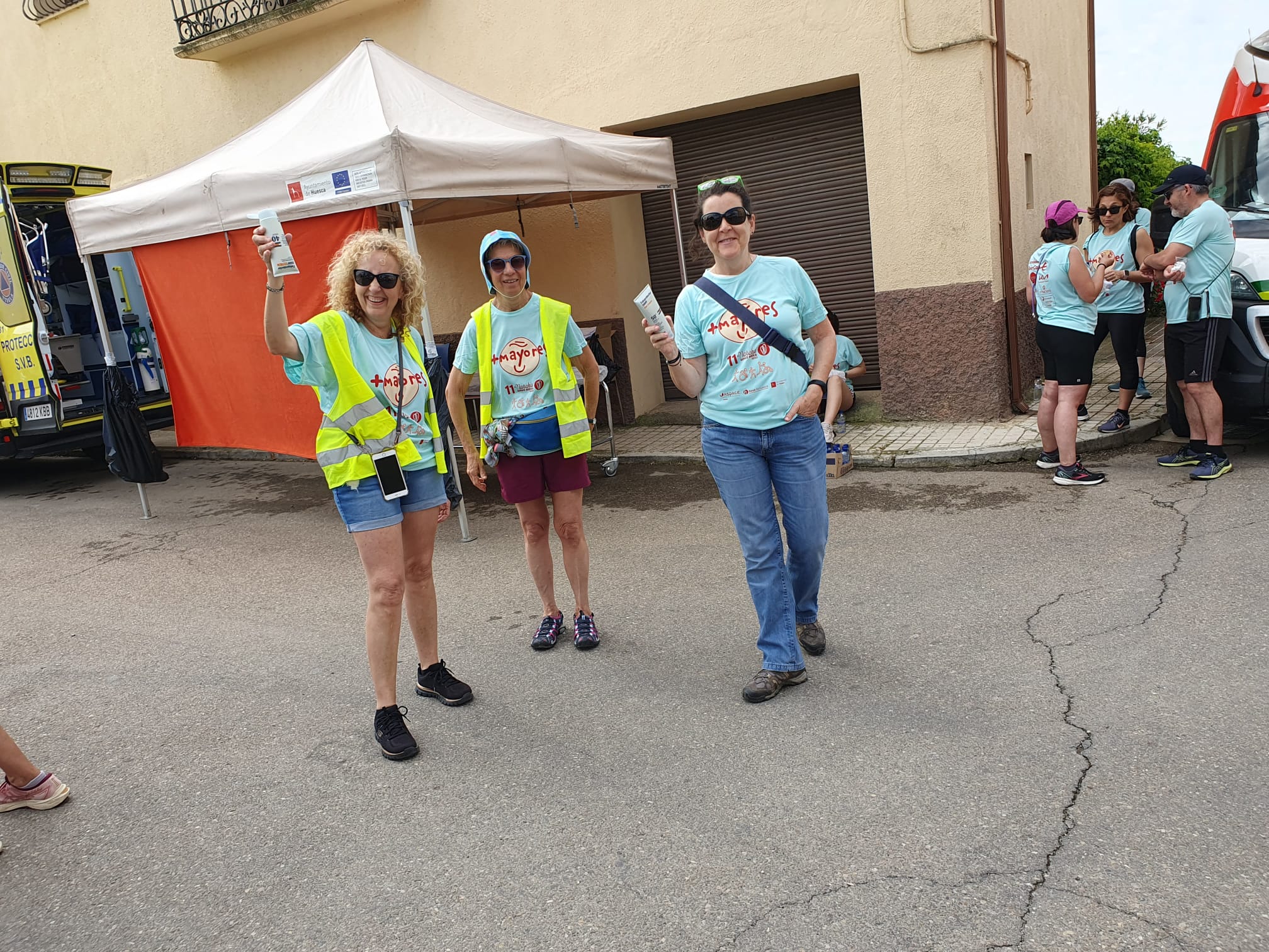 Sanitarios en el puesto de Banariés