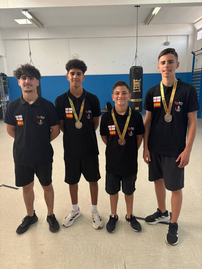 Los cuatro boxeadores que representaron al club almeriense en el Torneo Internacional.