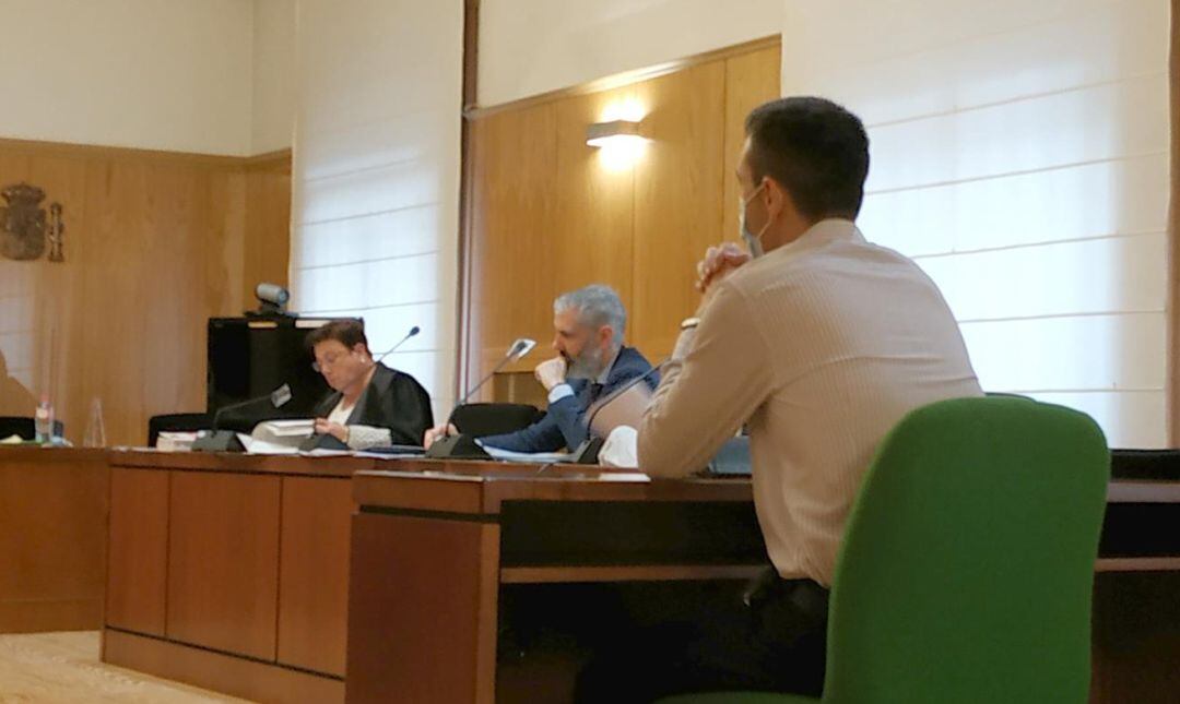 El ya exbecario de la Universidad de Valladolid acusado de 'fundir' una veintena de ordenadores del laboratorio donde desarrollaba su tesis.