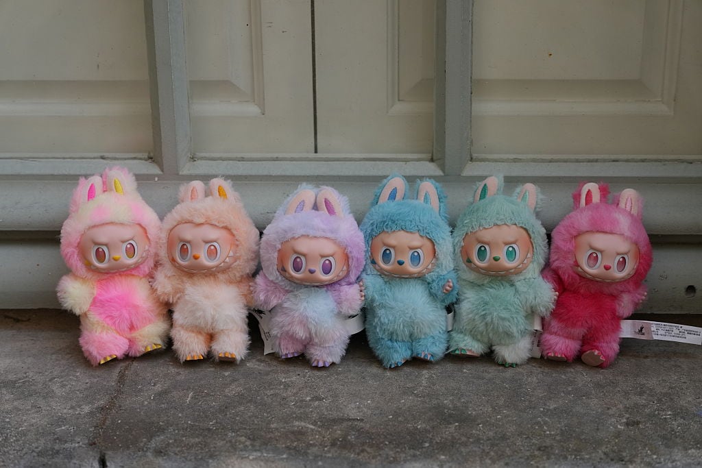 Seis muñecos Labubu