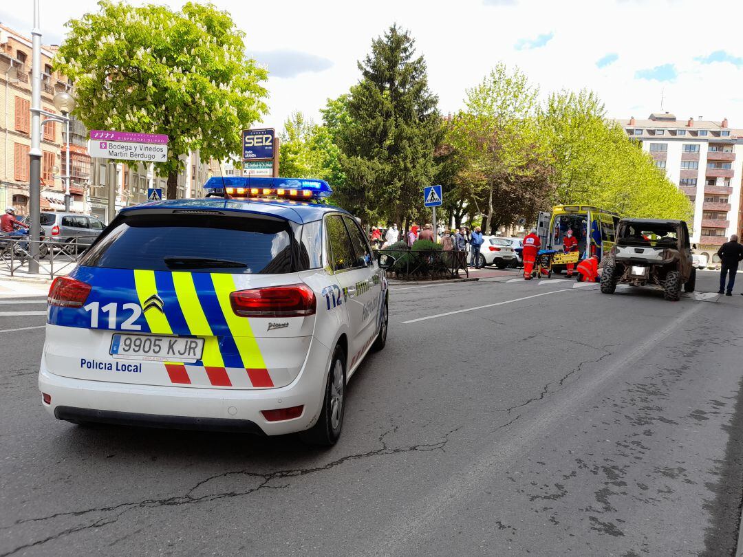 Emergencias Sanitarias ha atendido a la mujer en el lugar del suceso y la ha trasladado al Hospital de los Santos Reyes