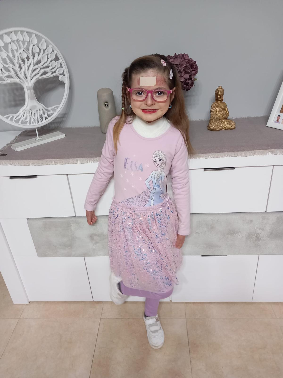 La ursaonense Laura Ligera, y su familia piden que que la medicación necesaria llegue a España