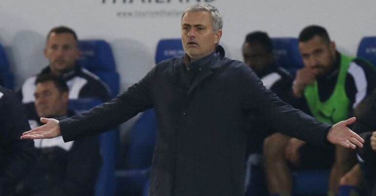 Mourinho, en el partido entre el Chelsea y el Leicester.