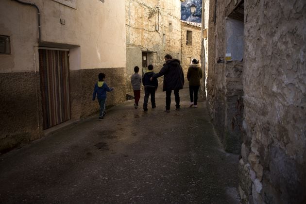 &quot;La muestra intenta ser una mirada subjetiva pero muy intencionada de un fotógrafo en torno a una serie de comarcas de lo que podríamos llamar la España interior&quot;.