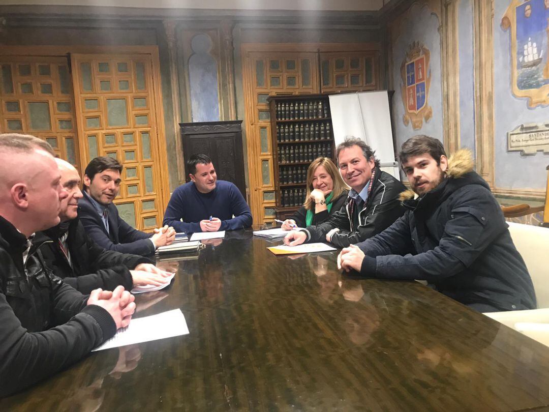 Un momento de la reunión mantenida en Medina sobre el Plan de Industrialización