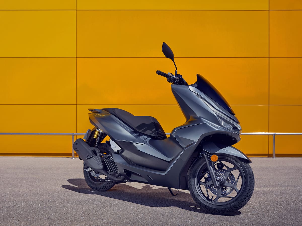 Impulso de las matriculaciones de motos en Málaga con más de 1.200 unidades vendidas