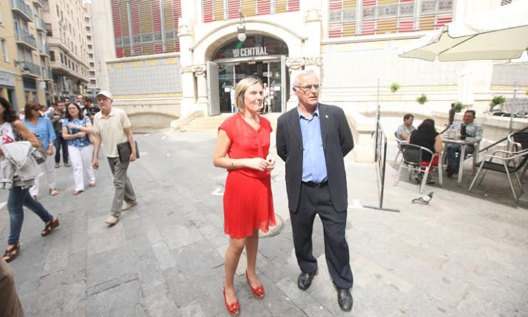 El alcalde Ribó y la consellera Salvador visitan el entorno del Mercado Central