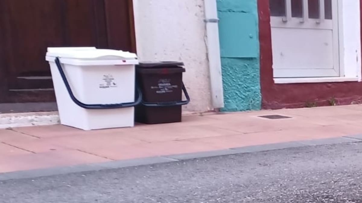 El Puerta a Puerta recorta con fuerza los residuos no reciclables en El Poble Nou de Benitatxell