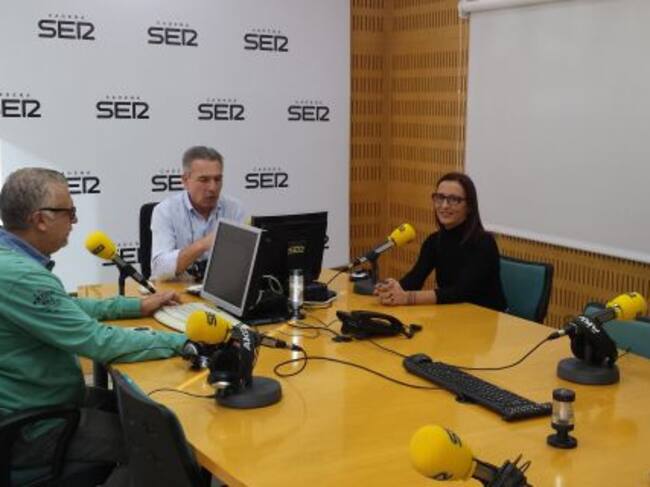 La Vicepresidenta de la Diputación junto a Amadeo Salvador y Arturo Blay